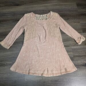 Gimmicks by BKE Womens Small Tunic Top Peach Lace Back Knit 3/4 Sleeve GMKR15519
